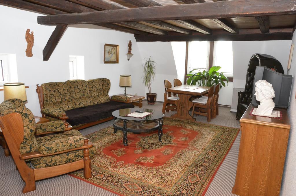 Weingasthof Zum Weissen Ross Osthofen Экстерьер фото